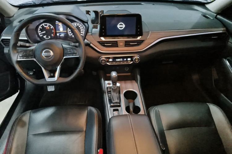Used Nissan Teana 2021 2.0L XL Comfort Edition Center Console