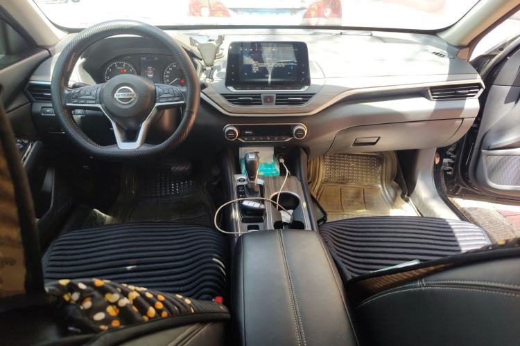 Used Nissan Teana 2021 2.0L XL Comfort Edition Center Console
