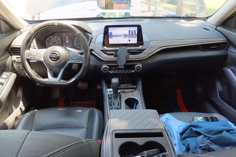 Used Nissan Teana 2021 2.0L XL Comfort Edition Center Console