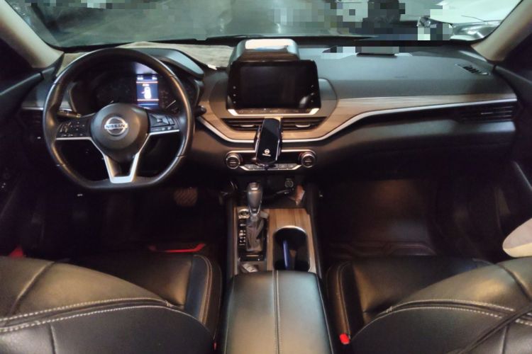 Used Nissan Teana 2021 2.0L XL Comfort Edition Center Console