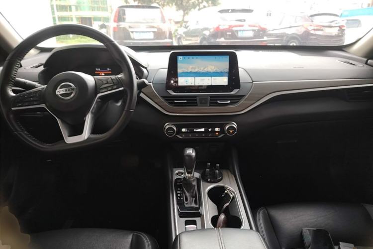 Used Nissan Teana 2021 2.0L XL Comfort Edition Center Console