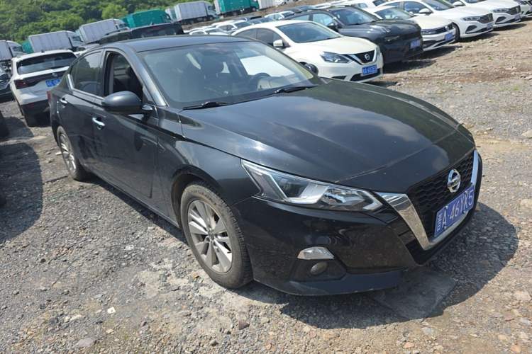 Used Nissan Teana 2021 2.0L XE Exclusive Edition Front Right 45 Deg