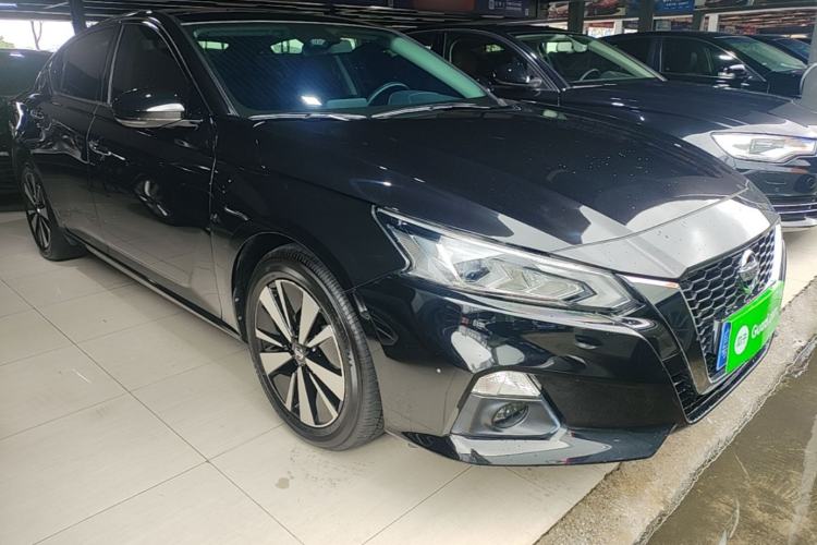 Used Nissan Teana 2021 2.0T XL Smart Upgrade Edition Front Right 45 Deg