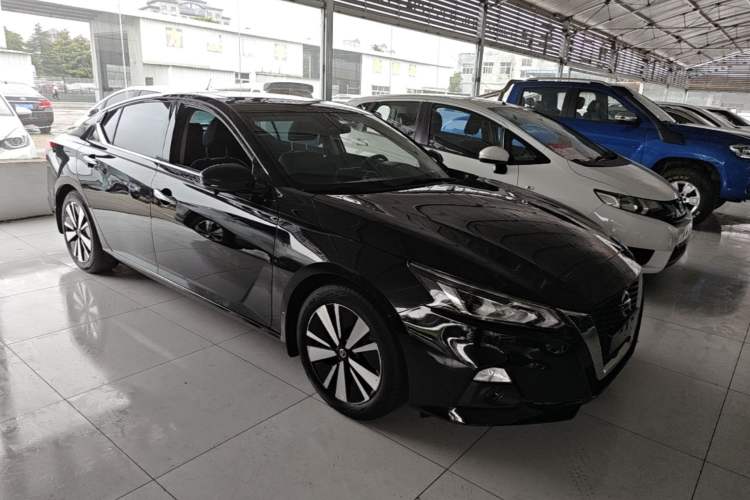Used Nissan Teana 2021 2.0L XL Comfort Edition Front Right 45 Deg