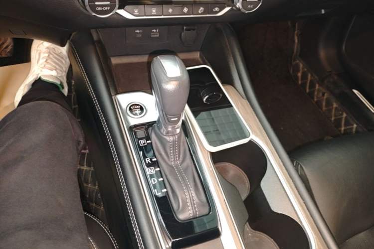 Used Nissan Teana 2021 2.0L XL Upper AD1 Smart Drive & Navigation Edition Gear Lever