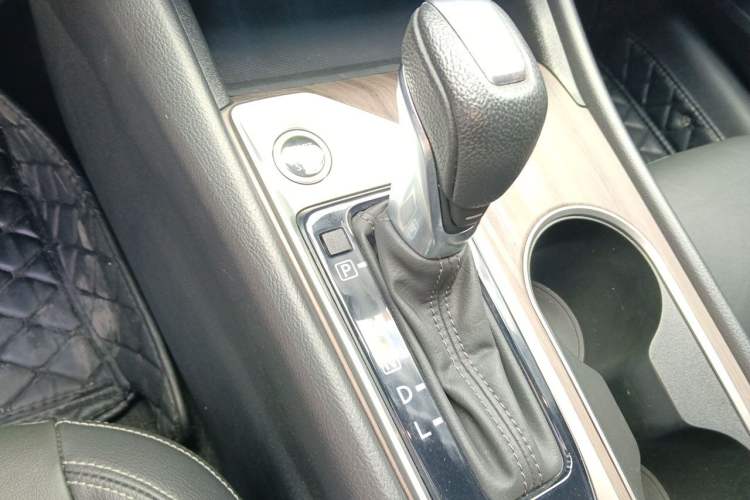 Used Nissan Teana 2021 2.0L XL Comfort Edition Gear Lever