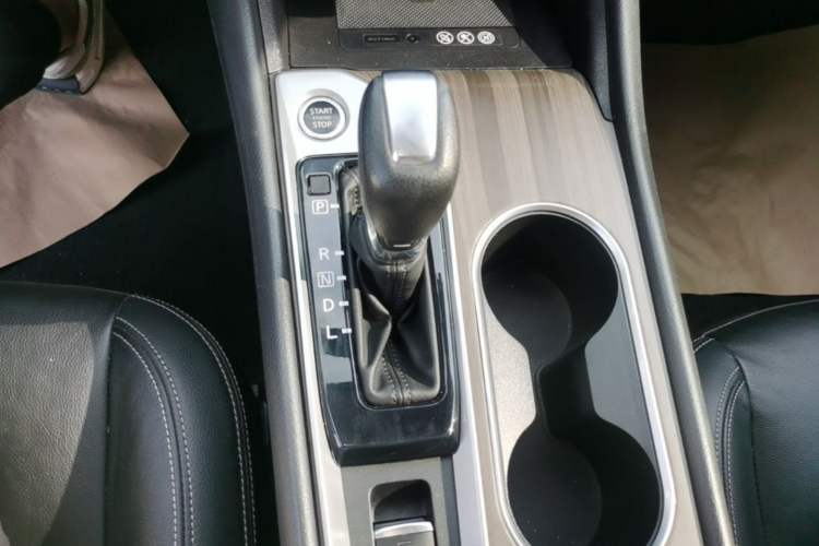 Used Nissan Teana 2021 2.0L XL Comfort Edition Gear Lever