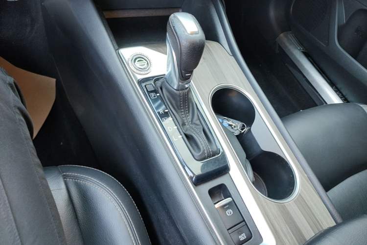 Used Nissan Teana 2021 2.0L XL Comfort Edition Gear Lever