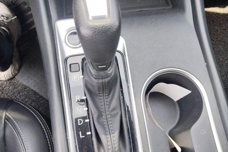 Used Nissan Teana 2021 2.0L XE Exclusive Edition Gear Lever