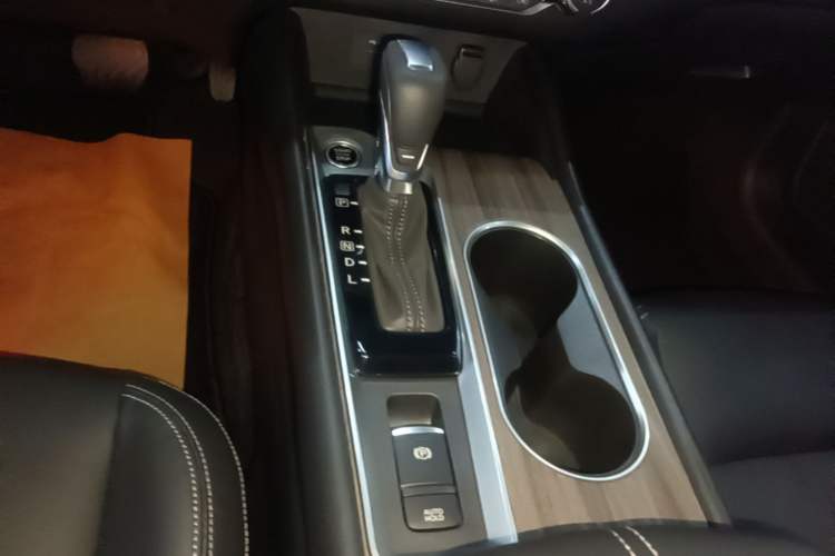 Used Nissan Teana 2021 2.0L XL Comfort Edition Gear Lever