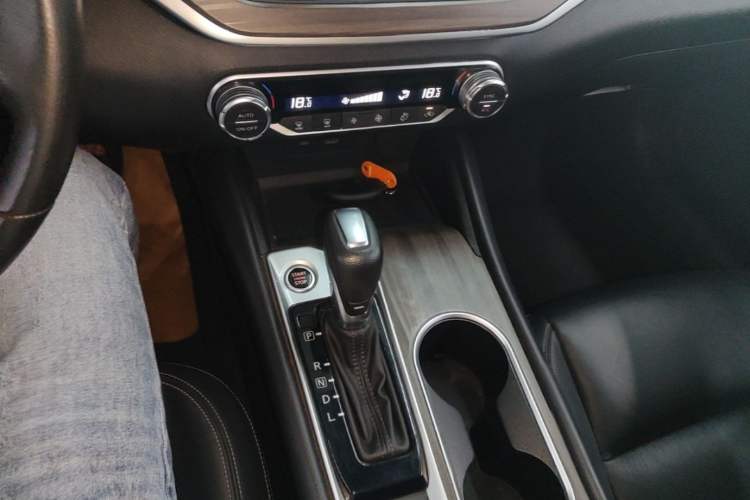 Used Nissan Teana 2021 2.0L XL Comfort Edition Gear Lever