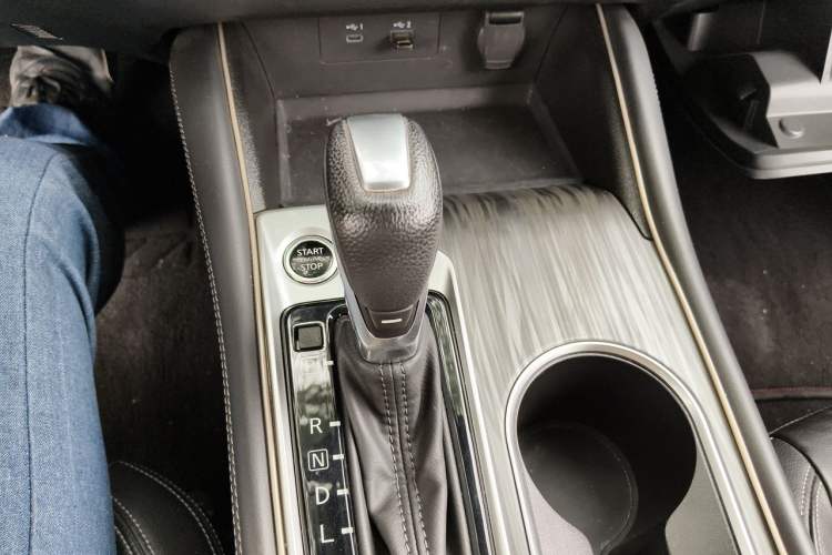 Used Nissan Teana 2021 2.0T XL Upper AD1 Smart Navigation Edition Gear Lever