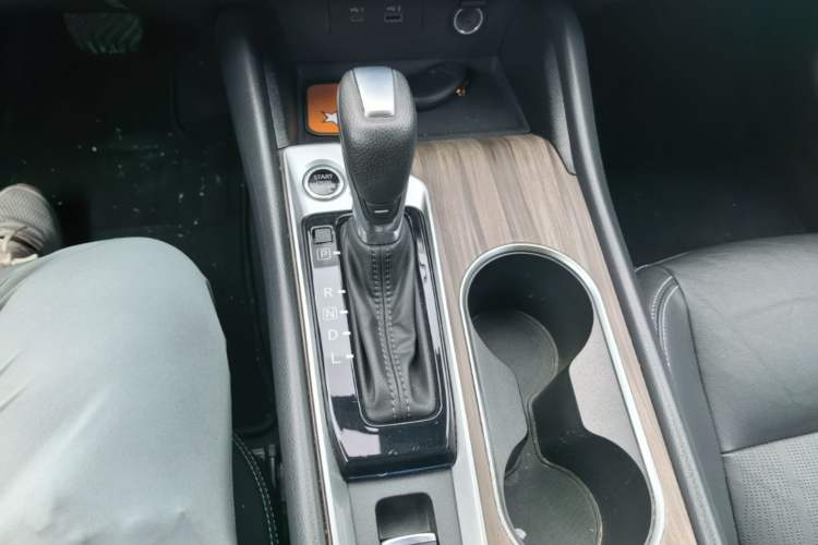 Used Nissan Teana 2021 2.0L XL Comfort Edition Gear Lever