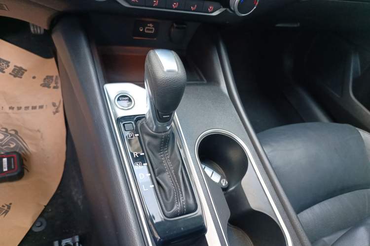 Used Nissan Teana 2021 2.0L XE Exclusive Edition Gear Lever