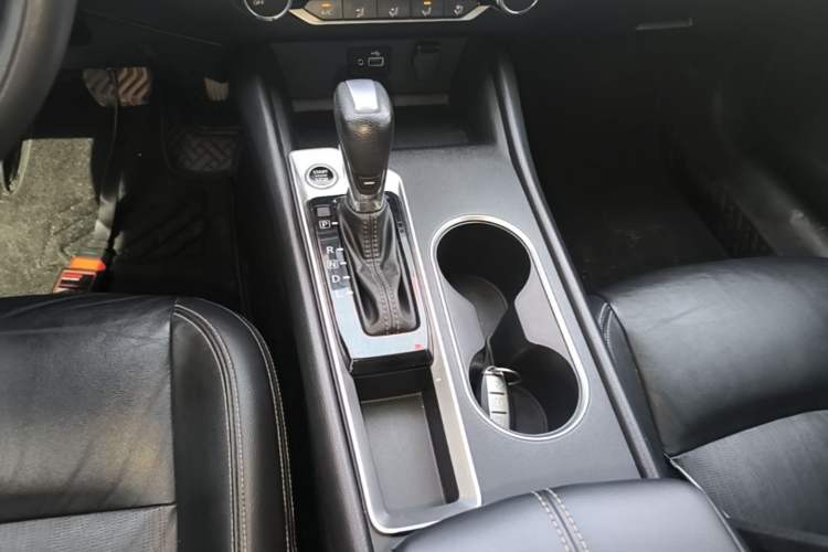 Used Nissan Teana 2021 2.0L XE Exclusive Edition Gear Lever