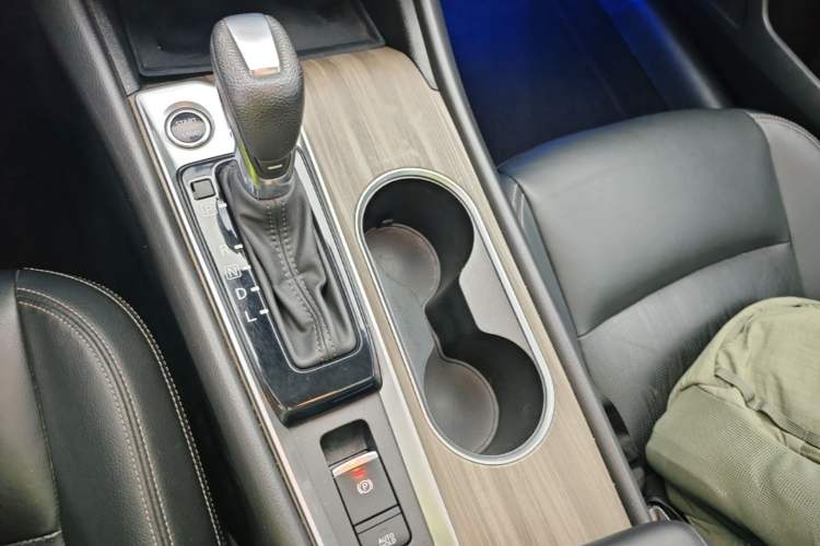 Used Nissan Teana 2021 2.0L XL Comfort Edition Gear Lever