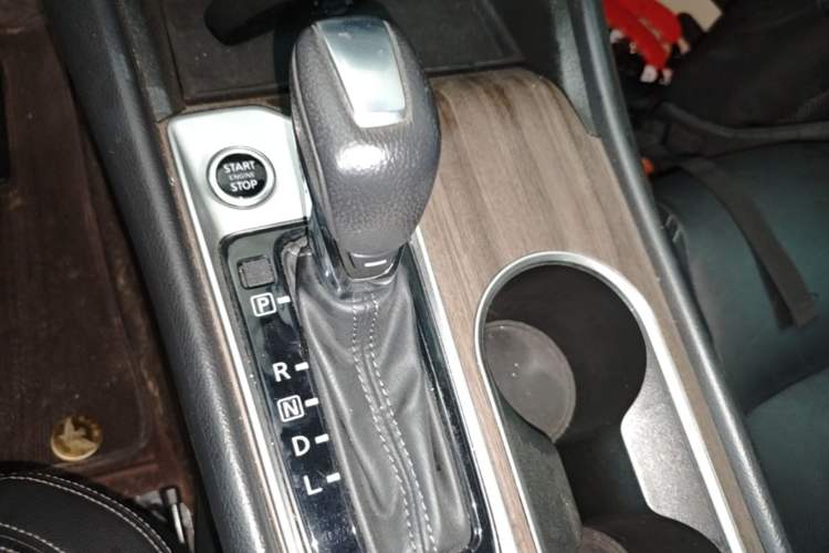 Used Nissan Teana 2021 2.0L XL Comfort Edition Gear Lever