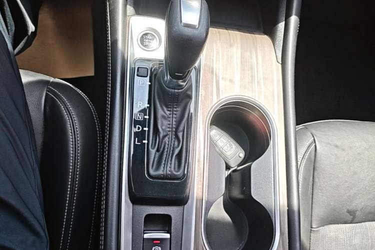 Used Nissan Teana 2021 2.0L XL Upper AD1 Smart Drive & Navigation Edition Gear Lever
