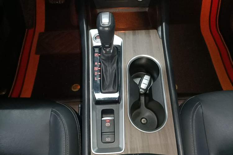 Used Nissan Teana 2021 2.0L XL Comfort Edition Gear Lever