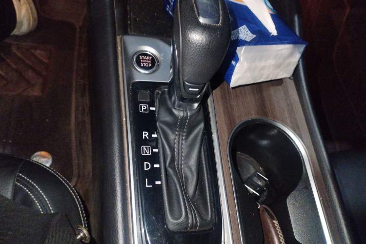 Used Nissan Teana 2021 2.0L XL Comfort Edition Gear Lever