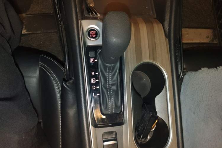 Used Nissan Teana 2021 2.0L XL Comfort Edition Gear Lever