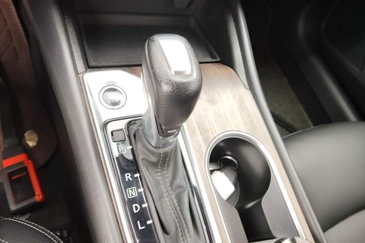 Used Nissan Teana 2021 2.0L XL Comfort Edition Gear Lever