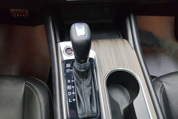 Used Nissan Teana 2021 2.0L XL Comfort Edition Gear Lever