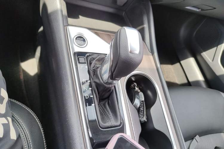 Used Nissan Teana 2021 2.0L XL Comfort Edition Gear Lever