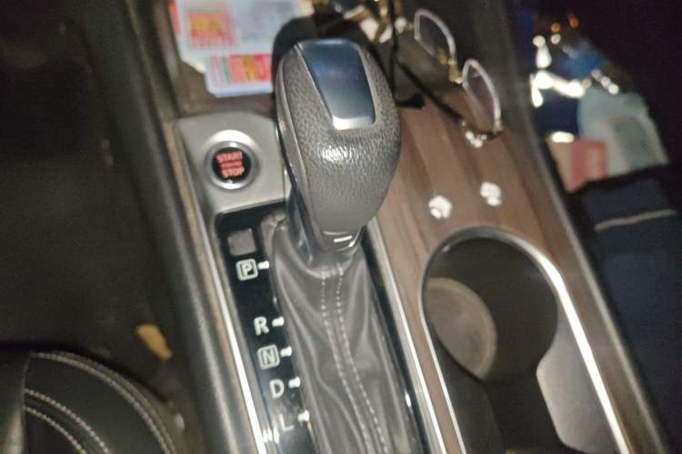 Used Nissan Teana 2021 2.0L XL Comfort Edition Gear Lever