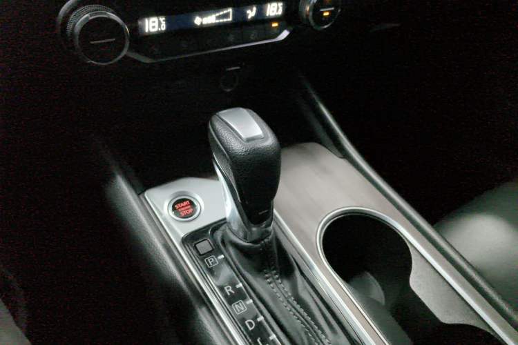 Used Nissan Teana 2021 2.0L XL Comfort Edition Gear Lever