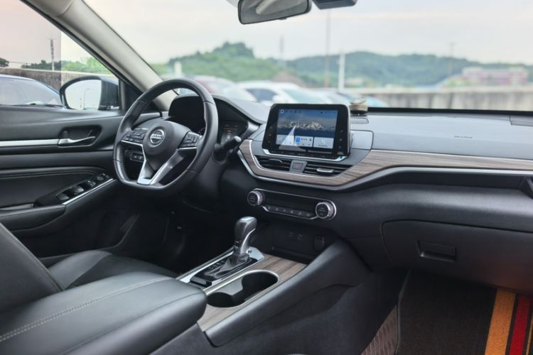 Used Nissan Teana 2021 2.0L XL Comfort Edition Interior 2