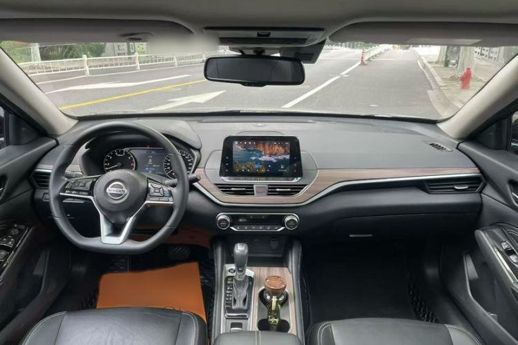 Used Nissan Teana 2021 2.0L XL Upper AD1 Smart Drive & Navigation Edition Interior 2
