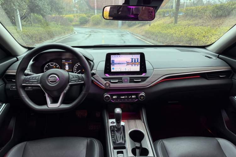 Used Nissan Teana 2021 2.0L XL Comfort Edition Interior 2