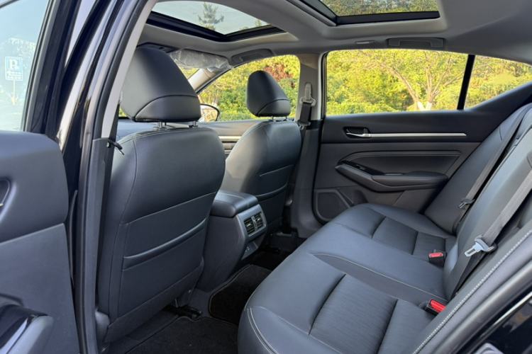 Used Nissan Teana 2021 2.0L XL Comfort Edition Interior 3