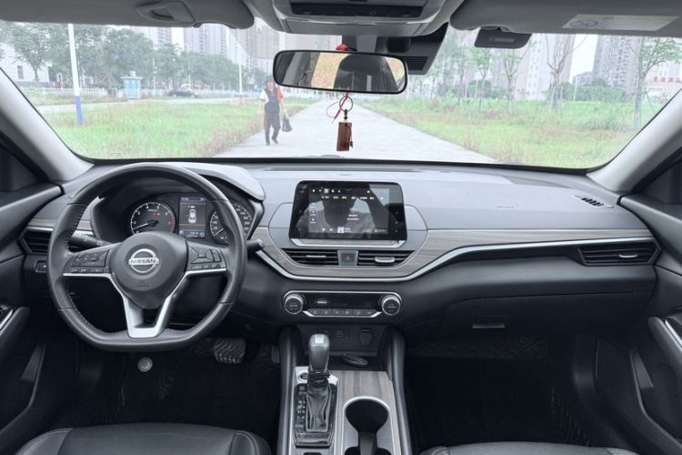Used Nissan Teana 2021 2.0L XL Comfort Edition Interior 3