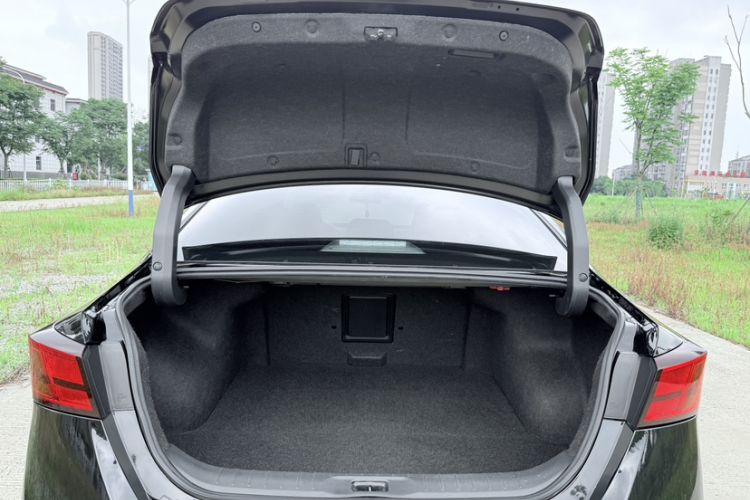 Used Nissan Teana 2021 2.0L XL Comfort Edition Interior 4