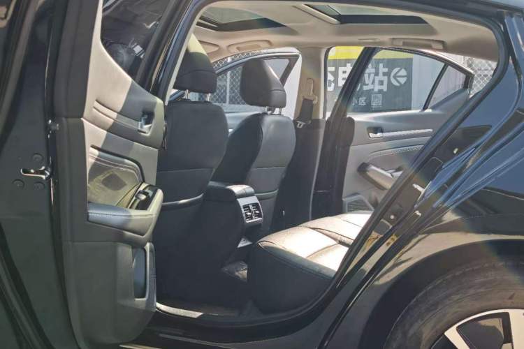 Used Nissan Teana 2021 2.0L XL Comfort Edition Interior 4