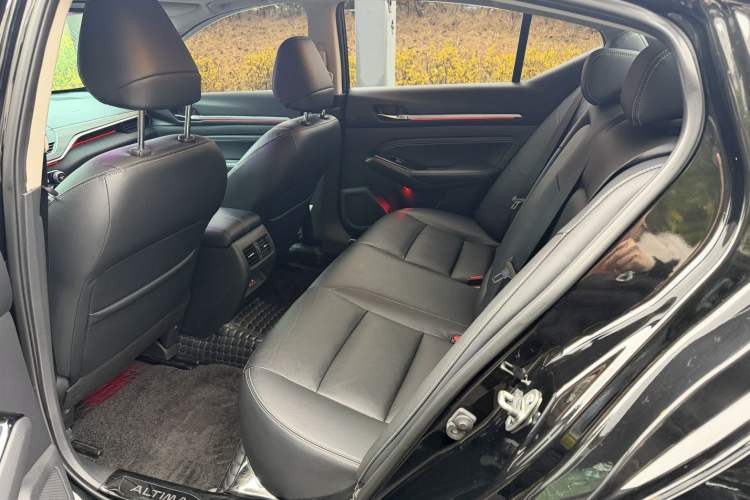 Used Nissan Teana 2021 2.0L XL Comfort Edition Interior 4
