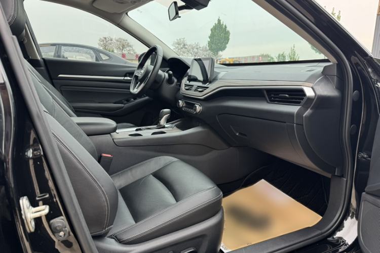 Used Nissan Teana 2021 2.0L XL Comfort Edition Interior 4