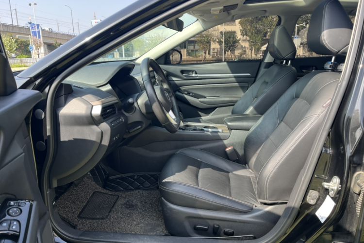 Used Nissan Teana 2021 2.0L XL Comfort Edition Interior 5
