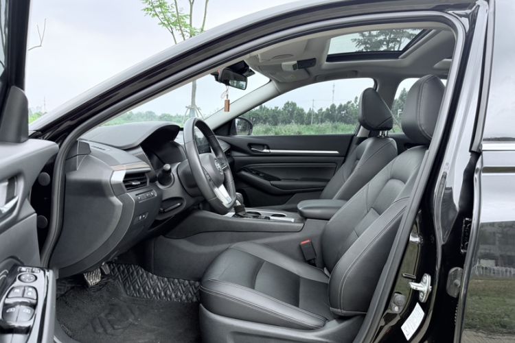 Used Nissan Teana 2021 2.0L XL Comfort Edition Interior 7