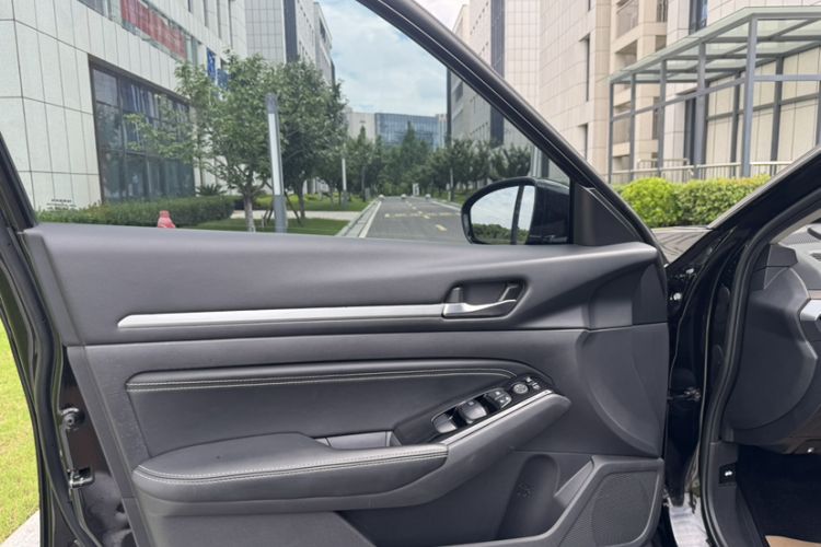 Used Nissan Teana 2021 2.0L XL Comfort Edition Interior 8