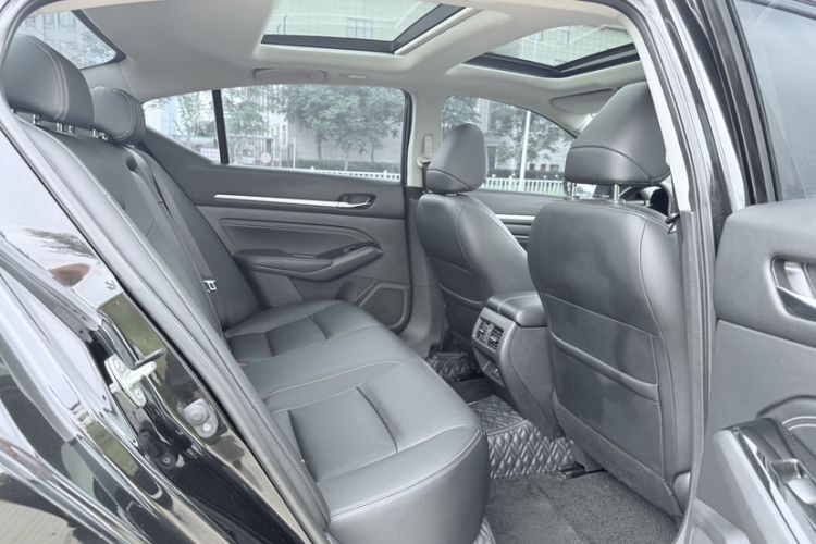 Used Nissan Teana 2021 2.0L XL Comfort Edition Interior 8