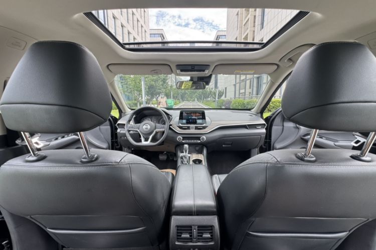 Used Nissan Teana 2021 2.0L XL Comfort Edition Interior 9