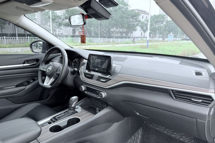 Used Nissan Teana 2021 2.0L XL Comfort Edition Interior 9