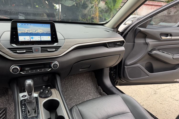 Used Nissan Teana 2021 2.0L XL Comfort Edition Interior 9