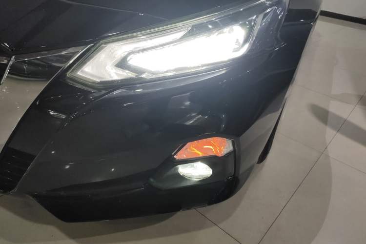 Used Nissan Teana 2021 2.0L XL Comfort Edition Left Front Headlight