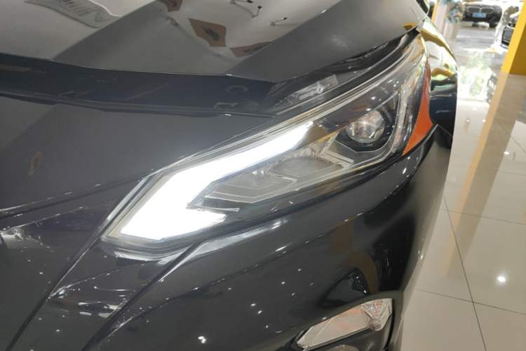 Used Nissan Teana 2021 2.0L XL Comfort Edition Left Front Headlight