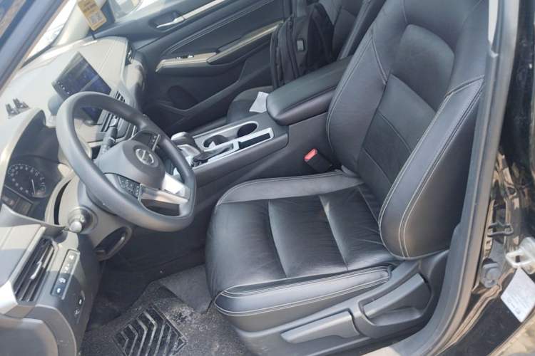 Used Nissan Teana 2021 2.0L XE Exclusive Edition Left Front Seat