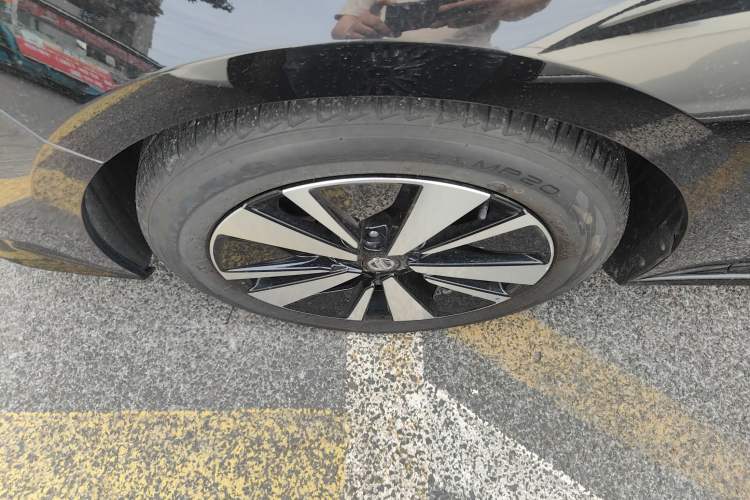 Used Nissan Teana 2021 2.0L XL Comfort Edition Left Front Wheel Hub